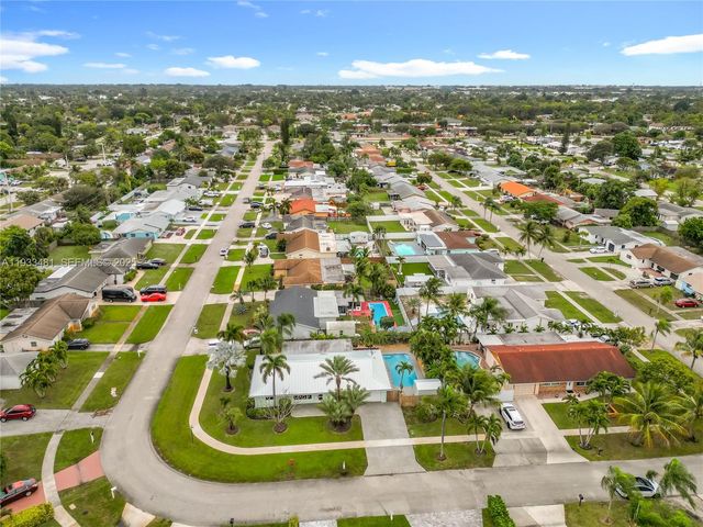 4210 Kent Ave, Lake Worth, FL 33461