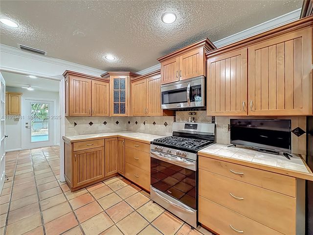 4210 Kent Ave, Lake Worth, FL 33461