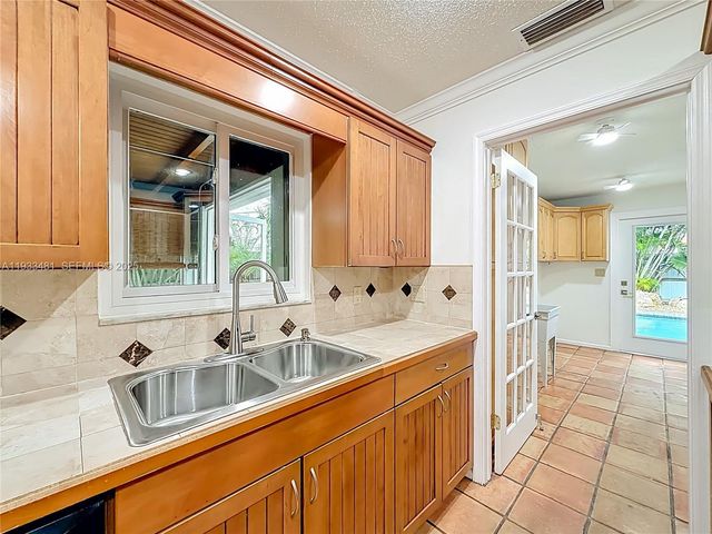 4210 Kent Ave, Lake Worth, FL 33461