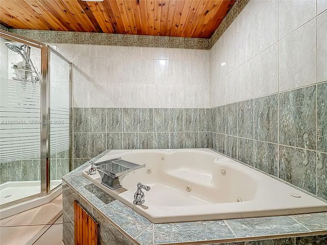 4210 Kent Ave, Lake Worth, FL 33461