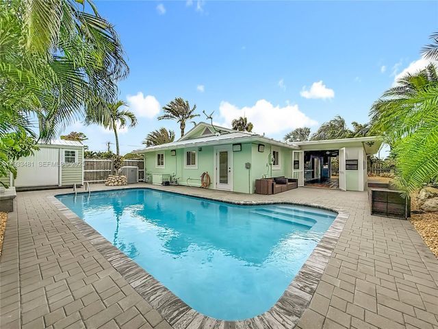 4210 Kent Ave, Lake Worth, FL 33461