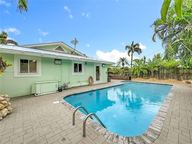 4210 Kent Ave, Lake Worth, FL 33461