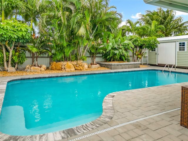 4210 Kent Ave, Lake Worth, FL 33461
