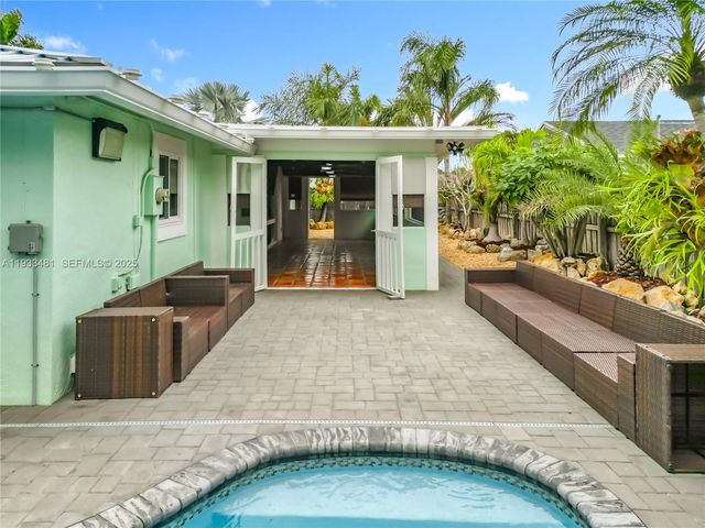 4210 Kent Ave, Lake Worth, FL 33461