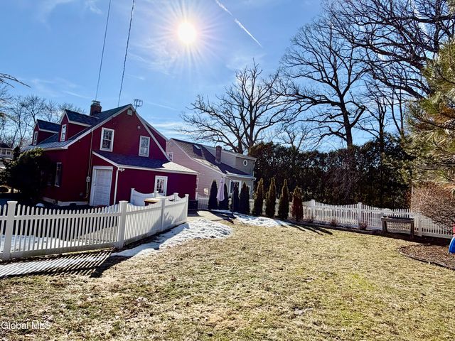 1501 Baker Avenue, Niskayuna, NY 12309