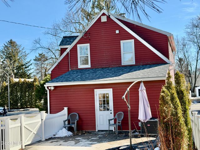 1501 Baker Avenue, Niskayuna, NY 12309