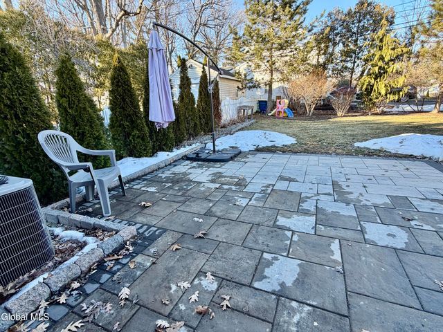 1501 Baker Avenue, Niskayuna, NY 12309