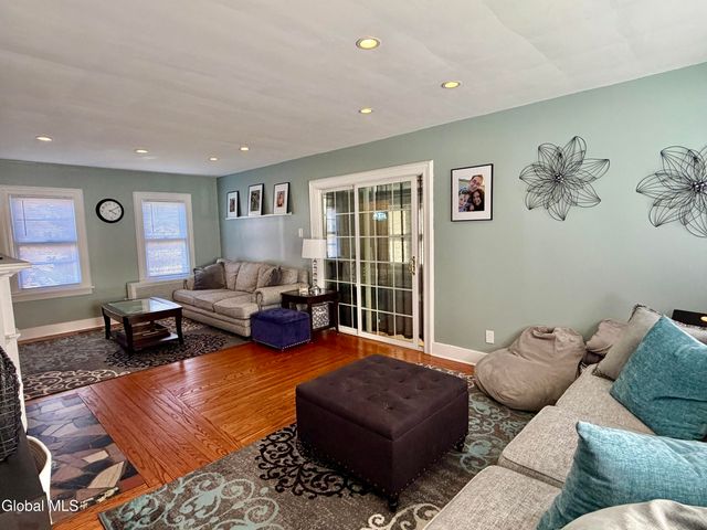 1501 Baker Avenue, Niskayuna, NY 12309