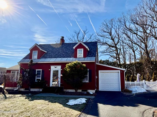 1501 Baker Avenue, Niskayuna, NY 12309