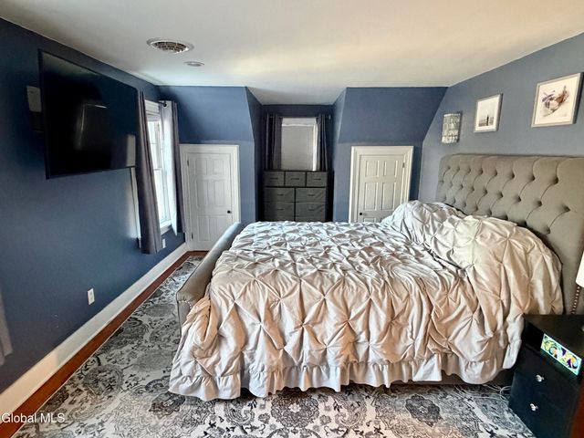 1501 Baker Avenue, Niskayuna, NY 12309