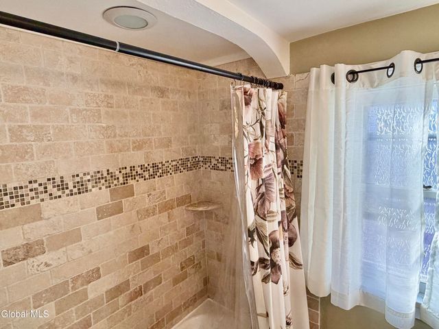 1501 Baker Avenue, Niskayuna, NY 12309