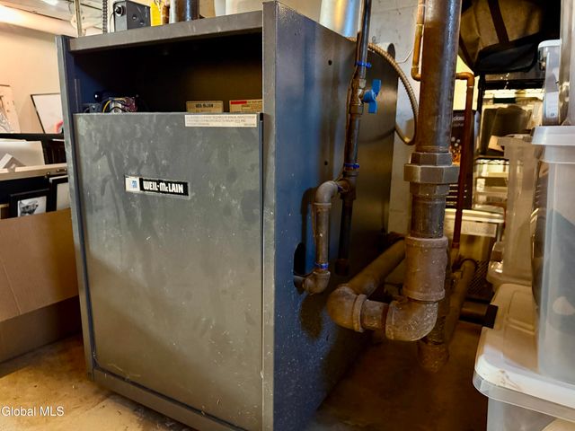 1501 Baker Avenue, Niskayuna, NY 12309