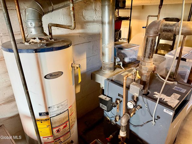 1501 Baker Avenue, Niskayuna, NY 12309