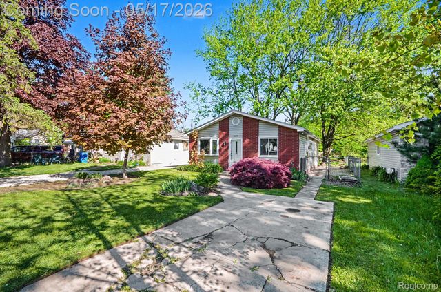 2628 Sinclair Avenue, Waterford Charter Township, MI 48328