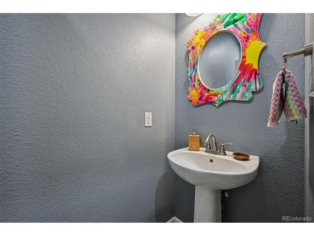7034 S Fultondale Cir, Aurora, CO 80016