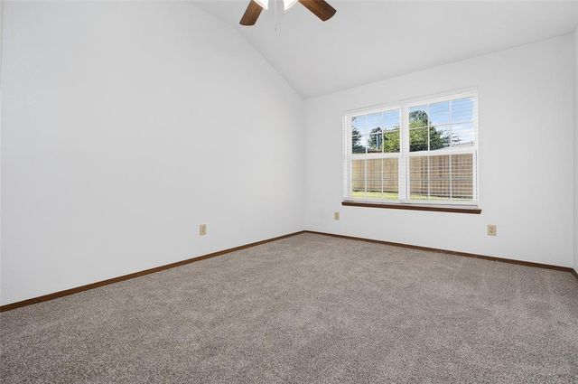 222 W Maple Branch Way, Mustang, OK 73064