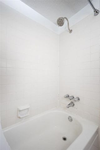 222 W Maple Branch Way, Mustang, OK 73064