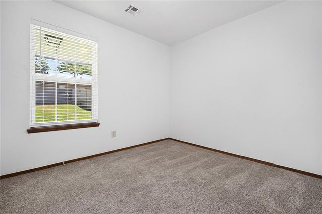 222 W Maple Branch Way, Mustang, OK 73064