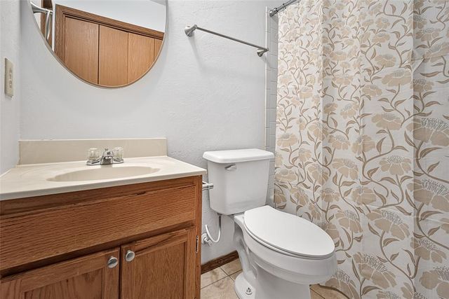 222 W Maple Branch Way, Mustang, OK 73064