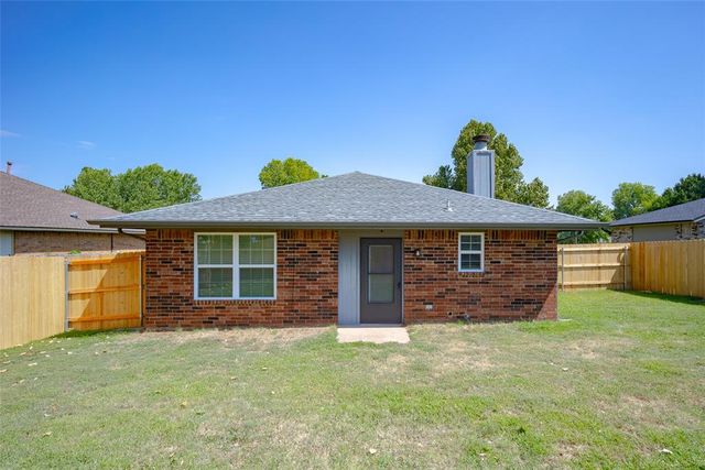 222 W Maple Branch Way, Mustang, OK 73064