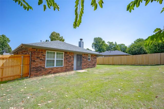 222 W Maple Branch Way, Mustang, OK 73064