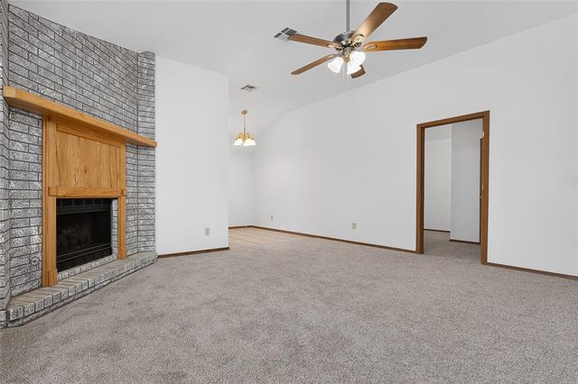 222 W Maple Branch Way, Mustang, OK 73064
