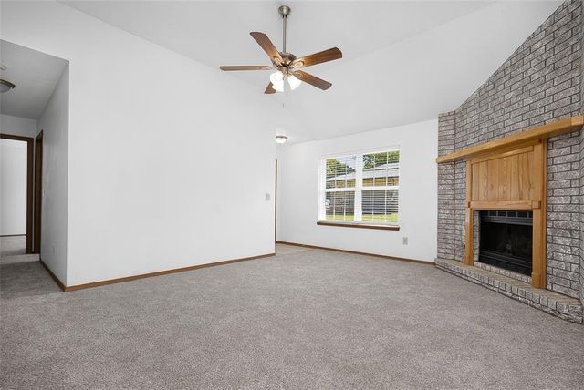 222 W Maple Branch Way, Mustang, OK 73064