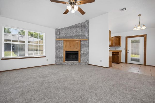 222 W Maple Branch Way, Mustang, OK 73064