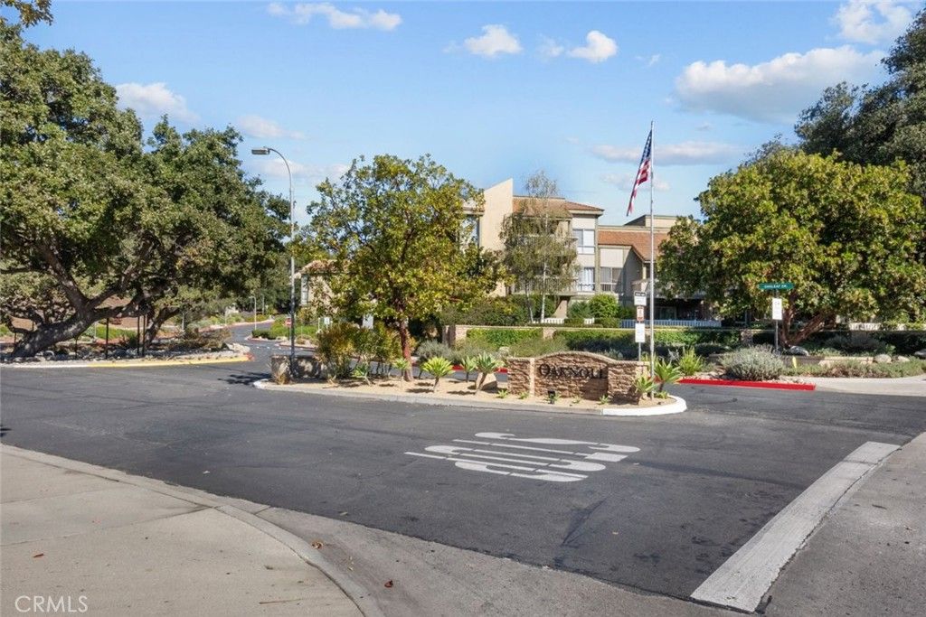 751 Birchpark Circle 201, Thousand Oaks, CA 91360 — exterior