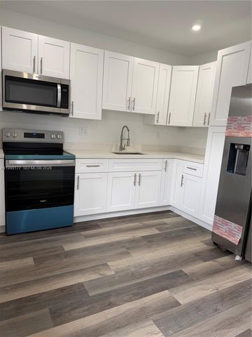 59 E 14th St, Hialeah, FL 33010