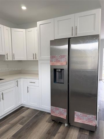 59 E 14th St, Hialeah, FL 33010