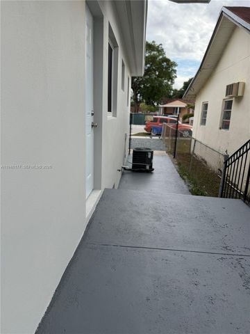59 E 14th St, Hialeah, FL 33010