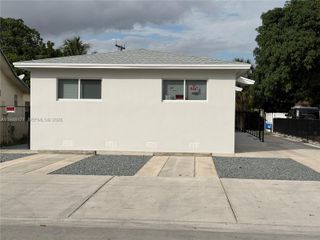 59 E 14th St, Hialeah, FL 33010