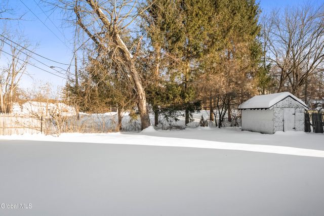 2 Hillside Drive, North Greenbush, NY 12198