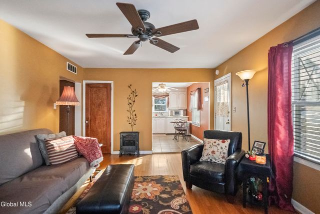 2 Hillside Drive, North Greenbush, NY 12198