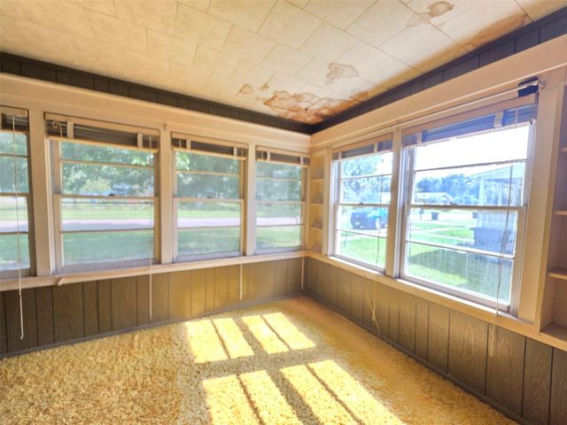 2500 Avenue H, Bay City, TX 77414