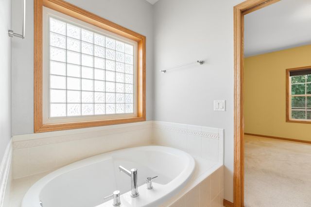 1016 Southern Woods Place SW, Rochester, MN 55902