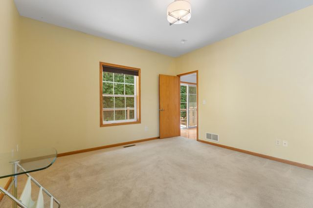 1016 Southern Woods Place SW, Rochester, MN 55902