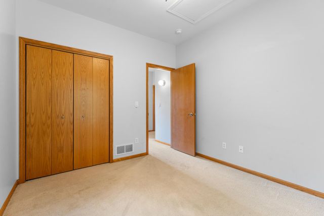1016 Southern Woods Place SW, Rochester, MN 55902