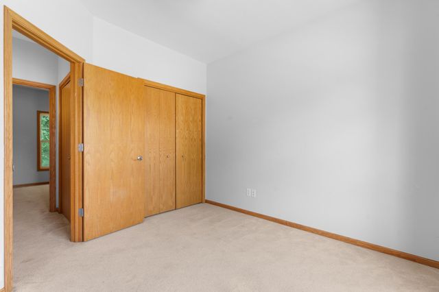 1016 Southern Woods Place SW, Rochester, MN 55902