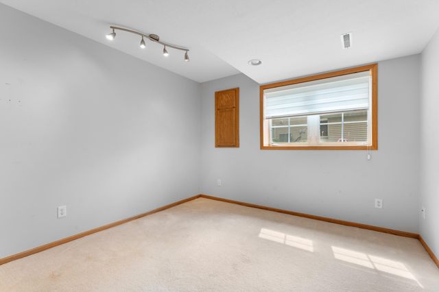 1016 Southern Woods Place SW, Rochester, MN 55902