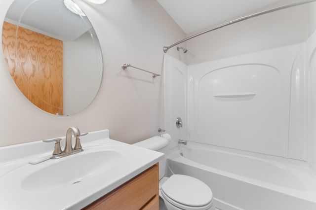1016 Southern Woods Place SW, Rochester, MN 55902