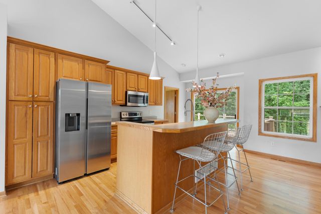 1016 Southern Woods Place SW, Rochester, MN 55902
