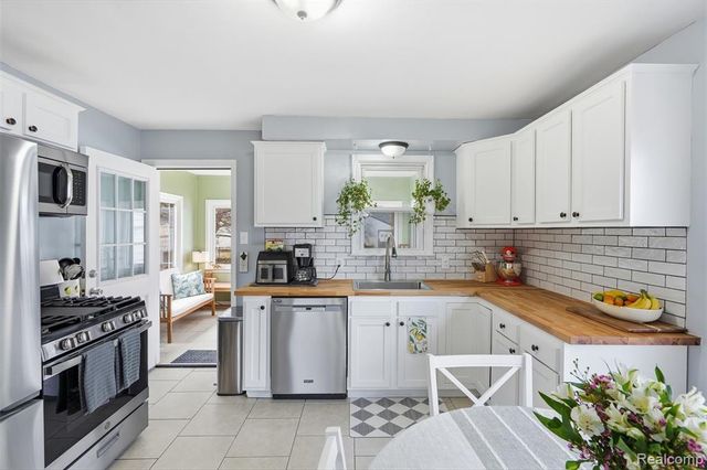 13559 Norborne, Redford, MI 48239