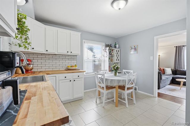 13559 Norborne, Redford, MI 48239