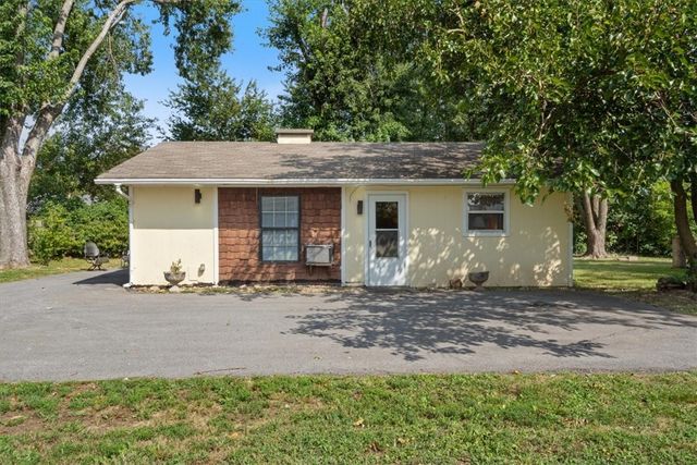 903 Water Tower Road, Bentonville, AR 72712