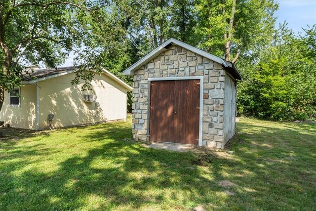 903 Water Tower Road, Bentonville, AR 72712