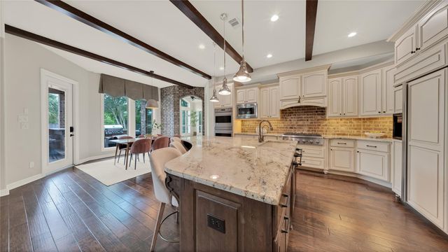 6102 Logan Creek Lane, Sugar Land, TX 77479