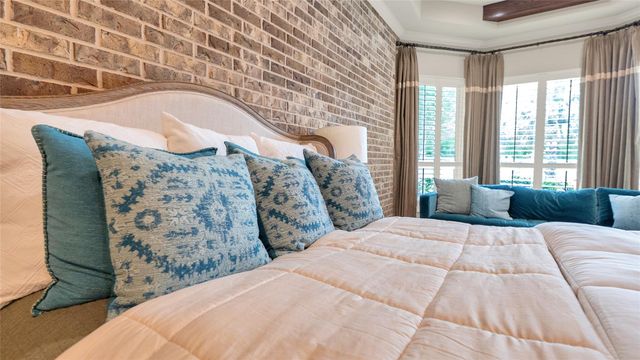 6102 Logan Creek Lane, Sugar Land, TX 77479