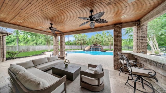 6102 Logan Creek Lane, Sugar Land, TX 77479